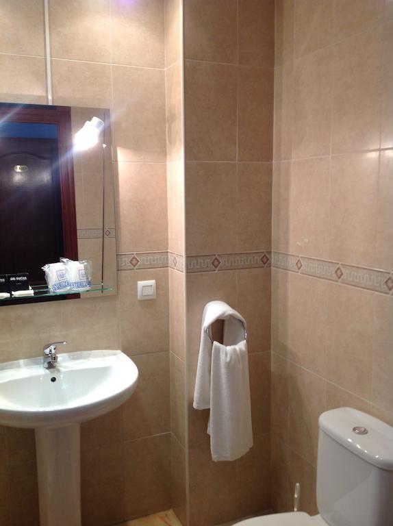 Hostal Los Amigos Olivenza Chambre photo